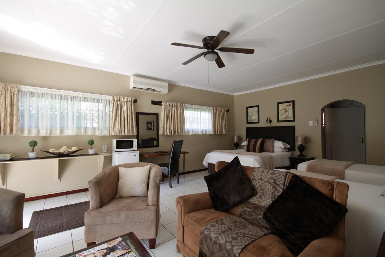 Farmhouse Lodge นิวคาสเซิล ภายนอก รูปภาพ
